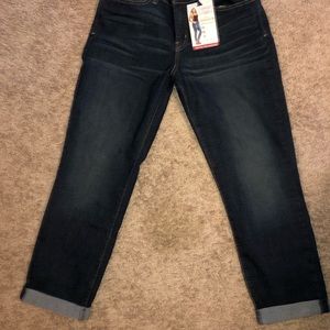 NWT Levi Strauss midrise slim bf jeans - size 10
